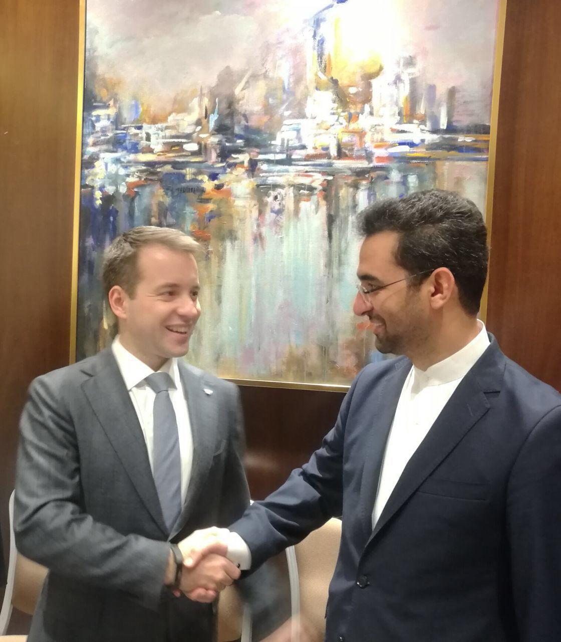 دیدار 2 وزیر جوان وزارت ارتباطات ایران و روسیه (عکس)