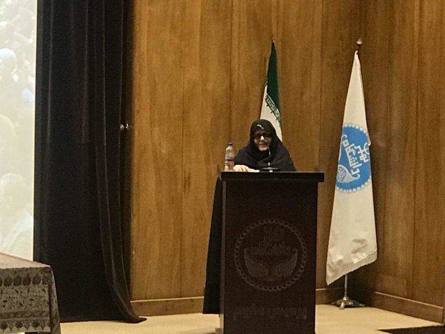 همسر کروبی: مسئولین در مورد حصر شفاف صحبت کنند/ تا کی میخواهند از تریبونهای رسمی و ملی هرچه می خواهند بگویند؟