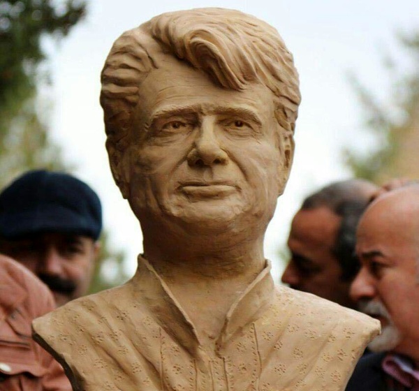 رونمایی از سردیس استاد شجریان (+عکس) رونمایی از سردیس استاد شجریان (+عکس)