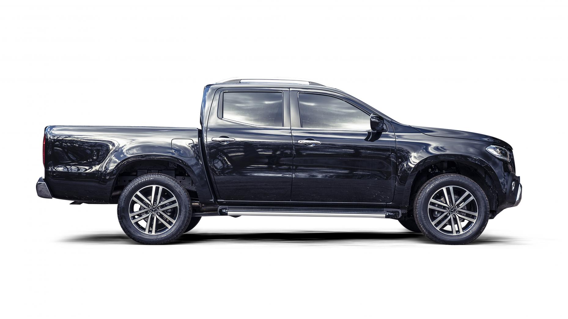 مرسدس کلاس x در مصاف با لندروور دیسکاوری (گزارش تصویری)