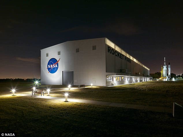 ناسا: اولین فردی که به مریخ می‌رود باید یک خانم باشد