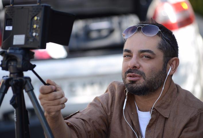 سام قریبیان در باره فرهنگ رانندگی: همه جاي دنيا رانندگي مي كنم غير از تهران/پياده رو معنايي ندارد بايد بگوييم : سام قریبیان در باره فرهنگ رانندگی: همه جاي دنيا رانندگي مي كنم غير از تهران/پياده رو معنايي ندارد بايد بگوييم :