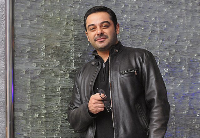 سام قریبیان در باره فرهنگ رانندگی: همه جاي دنيا رانندگي مي كنم غير از تهران/پياده رو معنايي ندارد بايد بگوييم : سام قریبیان در باره فرهنگ رانندگی: همه جاي دنيا رانندگي مي كنم غير از تهران/پياده رو معنايي ندارد بايد بگوييم :