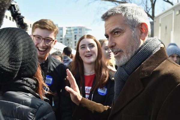 حمایت چهره های مشهور فرهنگی و هنری از کمپین ضد اسلحه/جورج کلونی، اسپیلبرگ، پل‌مک‌کارتنی