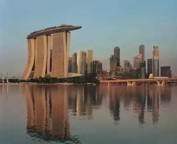 طولانی‌ترین سقف معلق در جهان (+عکس)