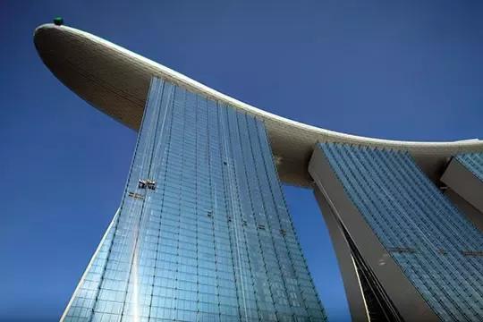 طولانی‌ترین سقف معلق در جهان (+عکس)