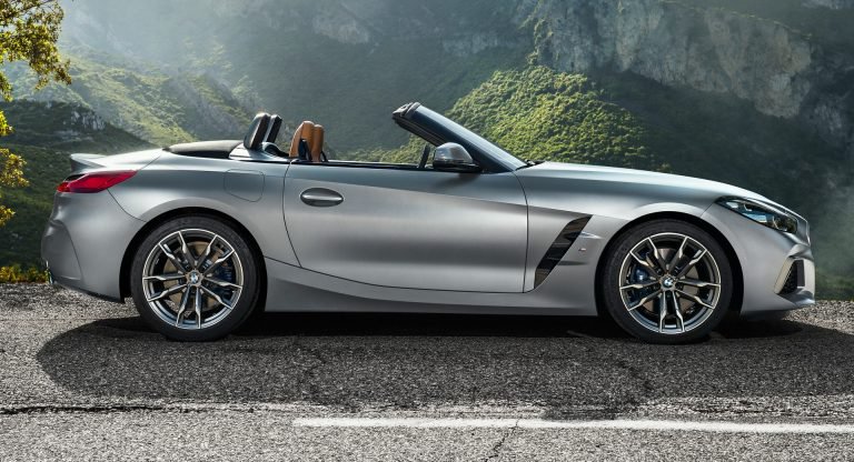 تفاوت سوپرای تویوتا و ب‌ام و z4