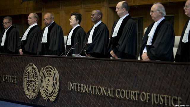 جلسه دیوان بین‌المللی لاهه برای صدور حکم درباره شکایت ایران از آمریکا آغاز شد.