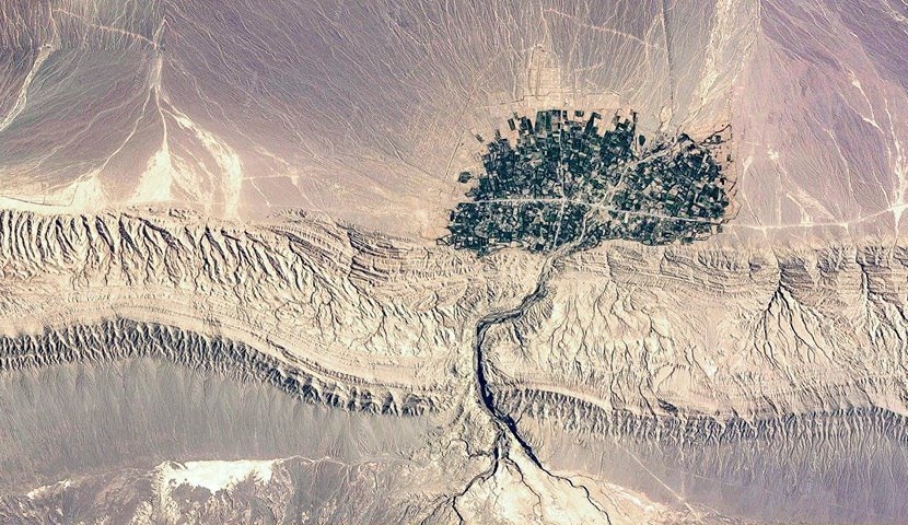 روستایی به شکل درخت ریشه دار (عکس)