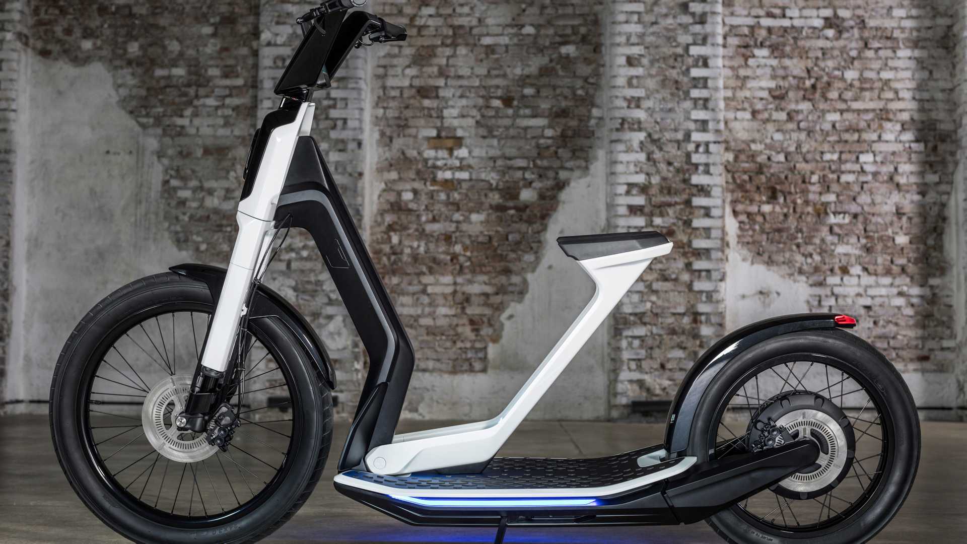 اسکوترهای عجیب و برقی فولکس واگن در ژنو اسکوترهای عجیب و برقی فولکس واگن در ژنو