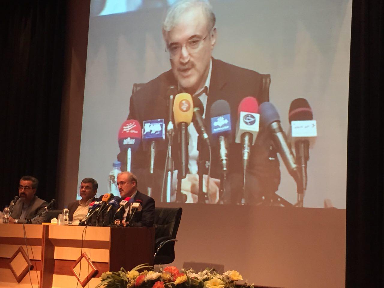 وزیر بهداشت: کارانه پرستاران و مطالبات بازنشستگان پیش از عید پرداخت میشود/ دغدغه دارویی نداریم وزیر بهداشت: کارانه پرستاران و مطالبات بازنشستگان پیش از عید پرداخت میشود/ دغدغه دارویی نداریم