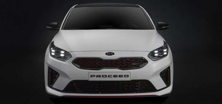 مقایسه پروسید کیا و شوتینگبریک CLA بنز مقایسه پروسید کیا و شوتینگبریک CLA بنز