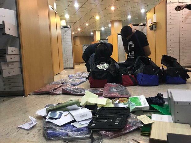 دستگیری دزدان میلیاردی صندوق امانات بانک دستگیری دزدان میلیاردی صندوق امانات بانک