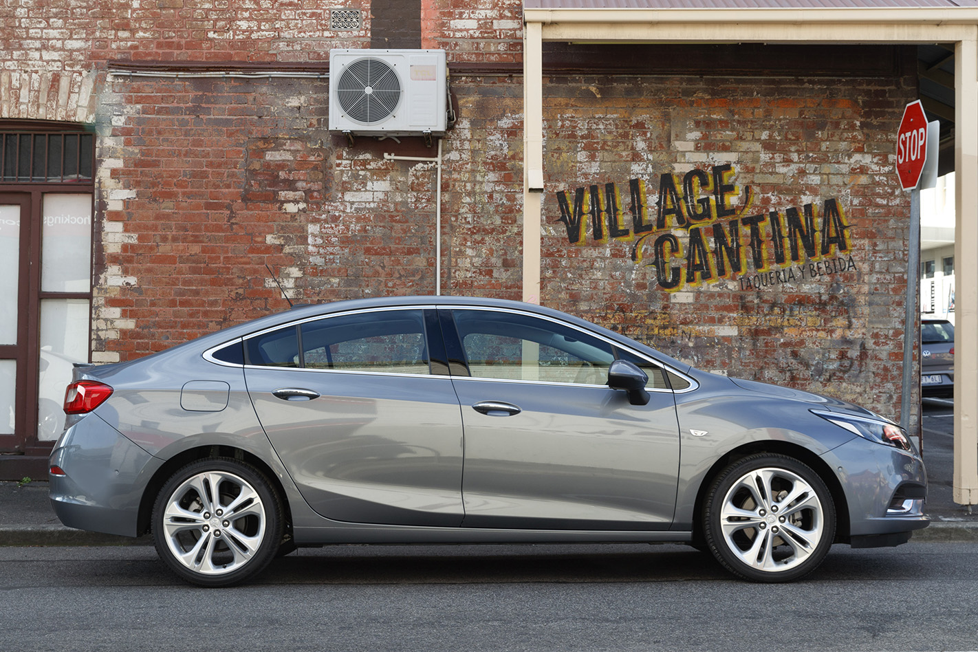 اپل آسترا سدان؛ خودرویی برای تمام اقشار اپل آسترا سدان؛ خودرویی برای تمام اقشار