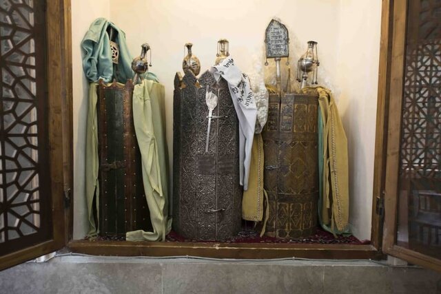 سرقت طومارهای 400 ساله کنیسه عزرا یعقوب