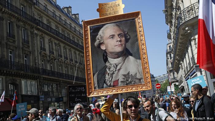 ده‌ها هزار فرانسوی علیه مکرون به خیابان‌ها رفتند