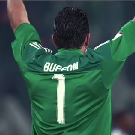 خداحافظی احساسی پیمان معادی با بوفون (عکس)