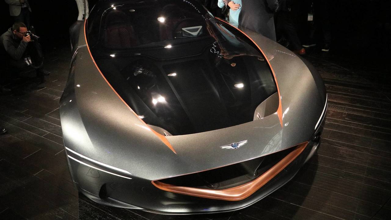 دوشنبه////اسنتیای جنسیس در نمای نزدیک دوشنبه////اسنتیای جنسیس در نمای نزدیک