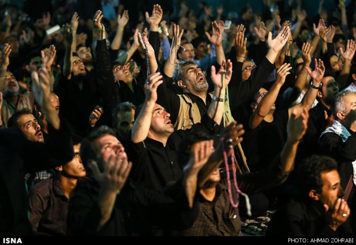 شب‌های قدر مردم را سیاسی نکنید لطفا