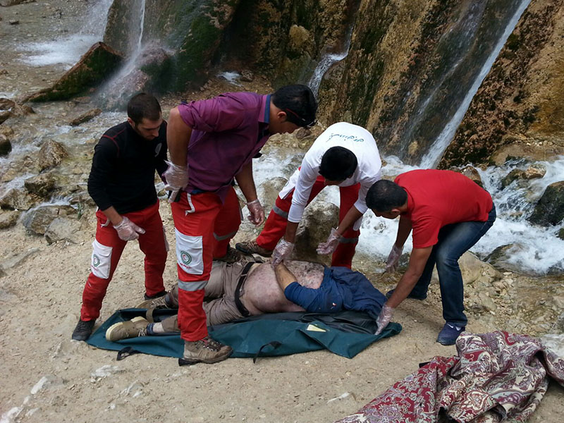 سقوط مرگبار جوان مشهدی از آبشار به خاطر عکس سلفی (+عکس)