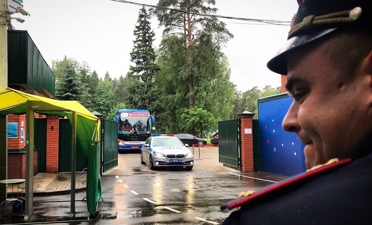 خیابان‌های مسکو در تصرف اتوبوس تیم ملی ایران (+عکس)