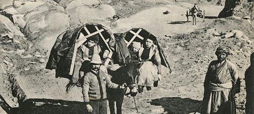 تصویری از سبک مسافرت یک خانواده قجری در سال 1913