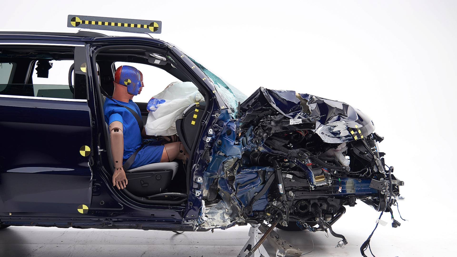 خودروهای آمریکایی در تست تصادف ضعیف عمل می‌کنند