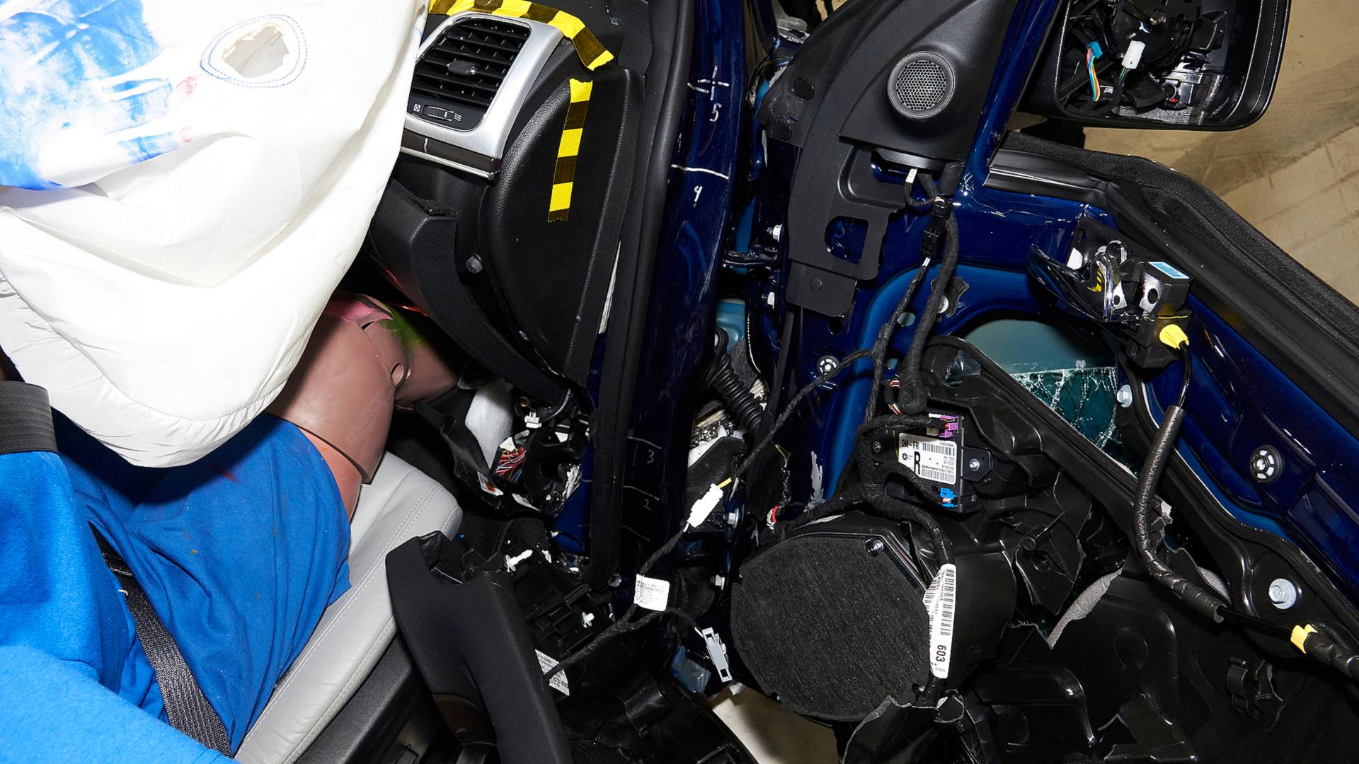 خودروهای آمریکایی در تست تصادف ضعیف عمل می‌کنند