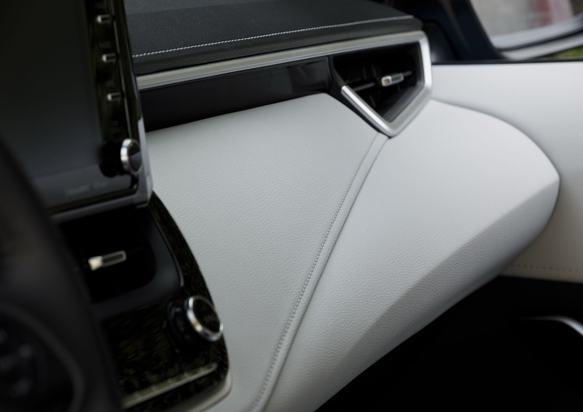 هاچ‌بکِ پرفروش‌ترین خودروی دنیا 20 هزار دلار می‌ارزد