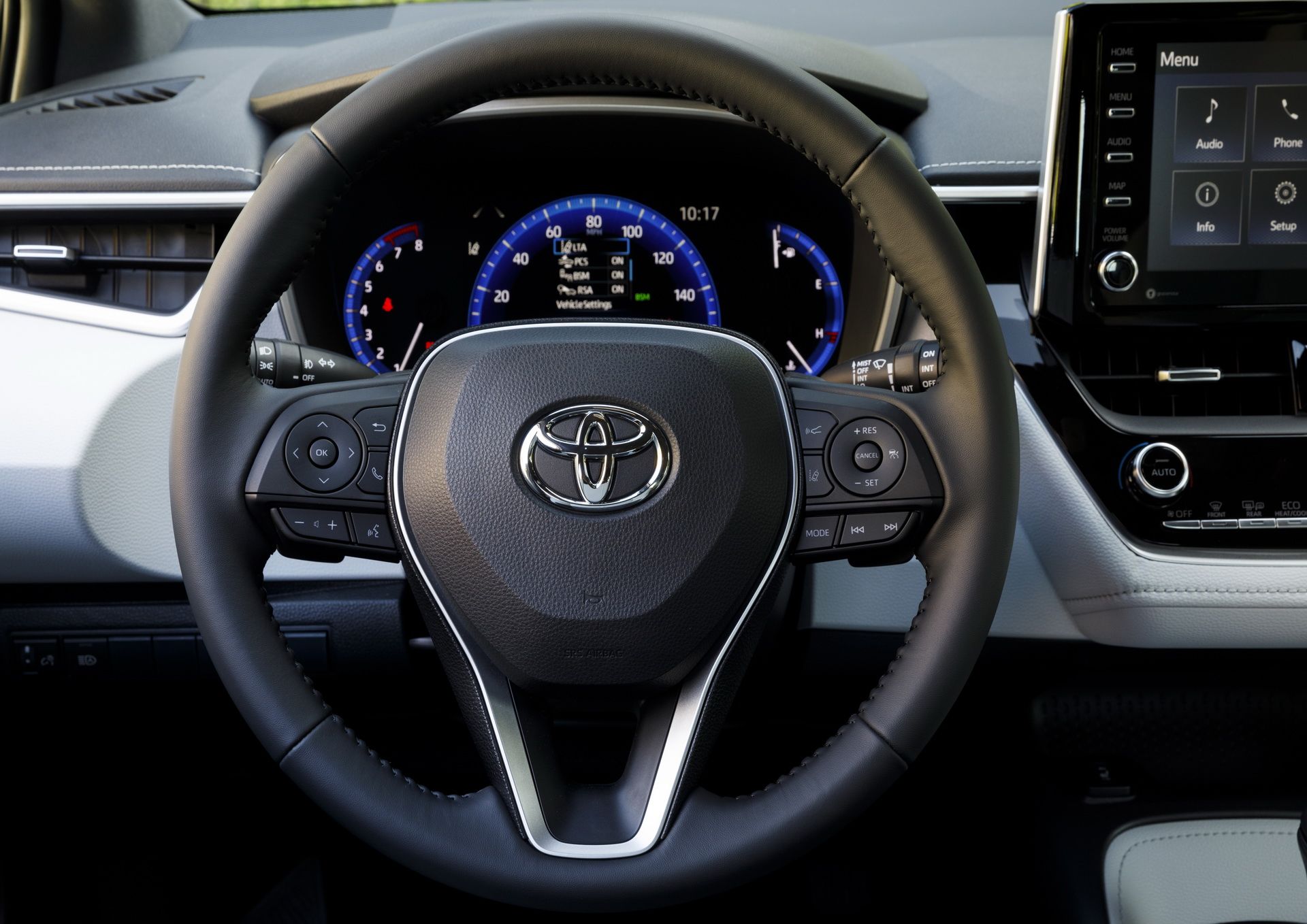 هاچ‌بکِ پرفروش‌ترین خودروی دنیا 20 هزار دلار می‌ارزد