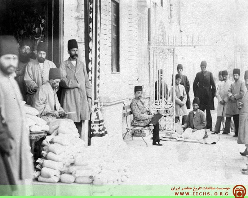 شمارش مالیات در حضور ناصرالدین شاه (عکس)