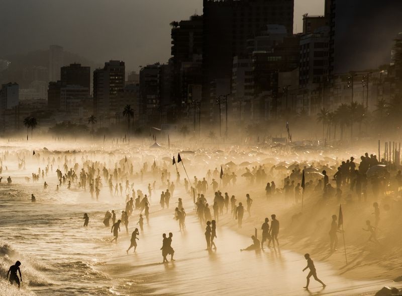 مه غلیظ سواحل ریودوژانیرو (عکس)