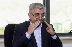 وزیر نیرو: صادرات آب و برق ما در حد صفر است/ قصد نداریم با صادرات خاموشی‌های بیشتری را در کشور به مردم تحمیل کنیم.