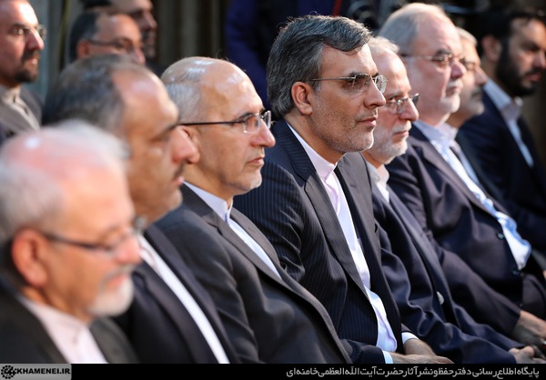 مقام معظم رهبری: مذاکره با آمریکا هیچ فایده ای ندارد/ مذاکرات با اروپا را قطع نکنید