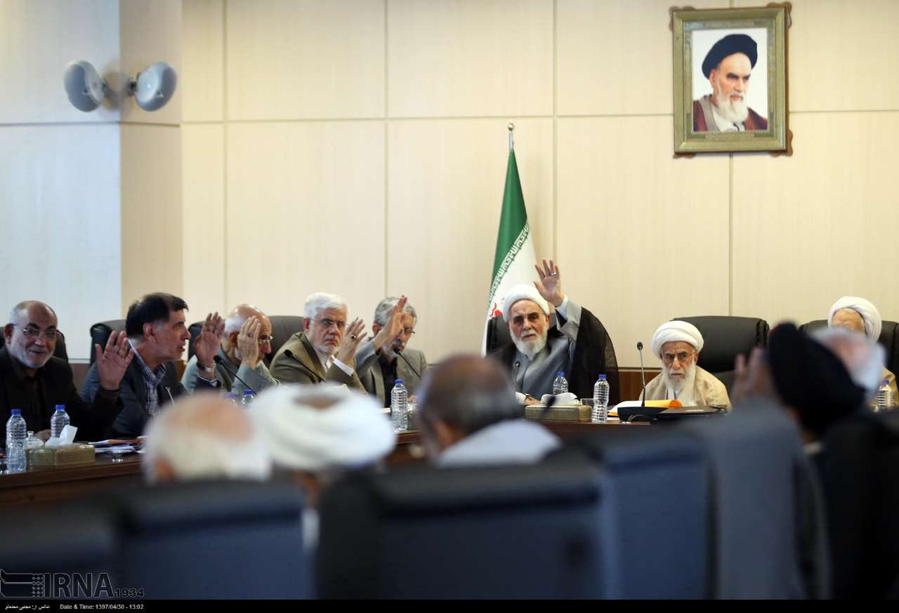لحظه رای گیری در مجمع تشخیص برای بازگشت سپنتا نیکنام به شورای شهر یزد(عکس)
