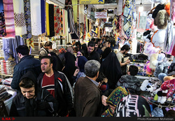 مسئول هیات‌امنای بازار تهران: در حال حاضر بازار به صورت کامل تعطیل نشده اما بخش عمده آن تعطیل است/نیروی انتظامی اوضاع را تحت کنترل دارد/جمعیت متفرق شده