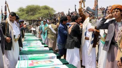 یمن؛ تشییع دهها کودک که در بمباران ائتلاف سعودی (+عکس) یمن؛ تشییع دهها کودک که در بمباران ائتلاف سعودی (+عکس)