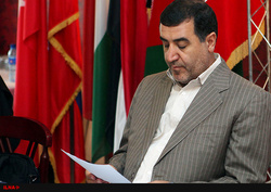 نماینده مجلس: اقتصاد ایران در حال فروپاشی است/ برای نهادهای نظارتی پرونده خودتان را پاک نکنید/ اگر دست و پای مجلس را نزده بودند مجلسی در شأن انقلاب داشتیم