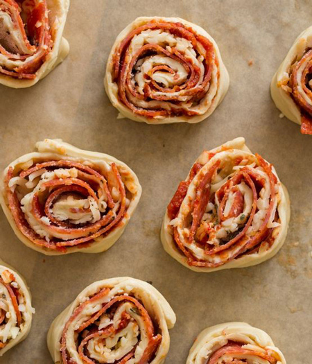 طرز تهیه پیتزا چرخی طرز تهیه پیتزا چرخی