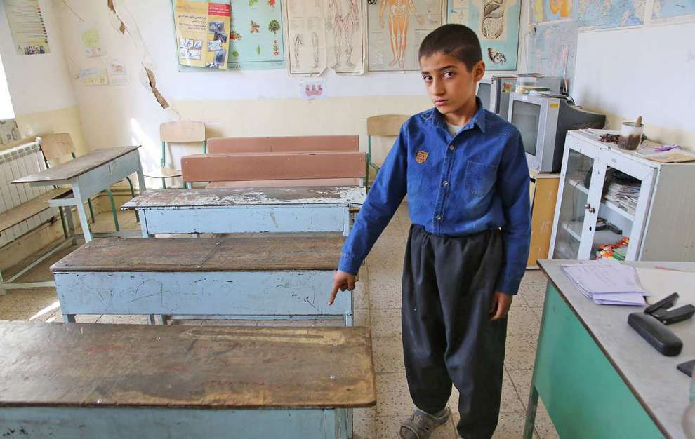 دنیای مانده زیر آوار و بودجه‌هایی که معلوم نیست کجا خرج می‌شود