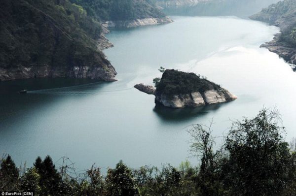 مکان های زیر آبی که دوباره به سطح آب برگشته اند (+عکس)