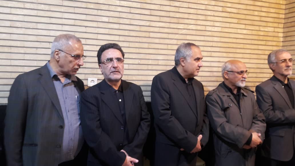 حضور نزدیکان روحانی برای هم دردی با چهرۀ اصلاح طلب/ عاطفی یا پیام سیاسی؟