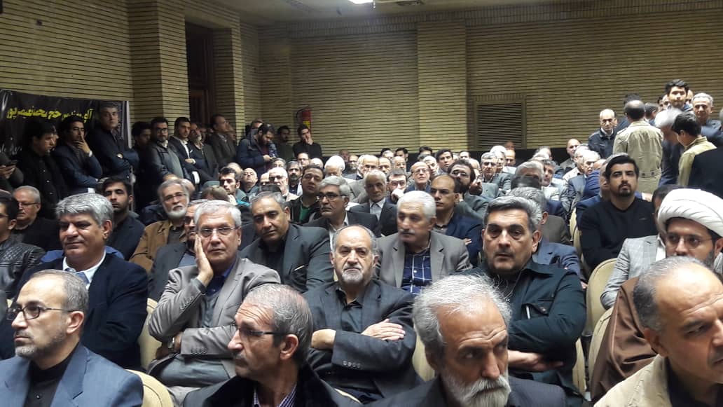 حضور نزدیکان روحانی برای هم دردی با چهرۀ اصلاح طلب/ عاطفی یا پیام سیاسی؟