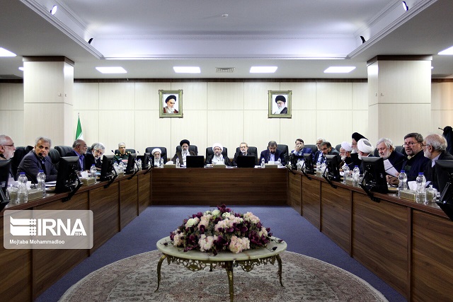 پیامک‌های مخالفت با FATF به اعضای مجمع تشخیص رسید