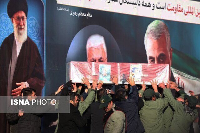 حضور مردم کرمان در مراسم تشییع شهید سردار سلیمانی