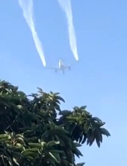 سانحه هوایی در لسآنجلس 32 نفر را راهی بیمارستان کرد (+عکس) سانحه هوایی در لسآنجلس 32 نفر را راهی بیمارستان کرد (+عکس)