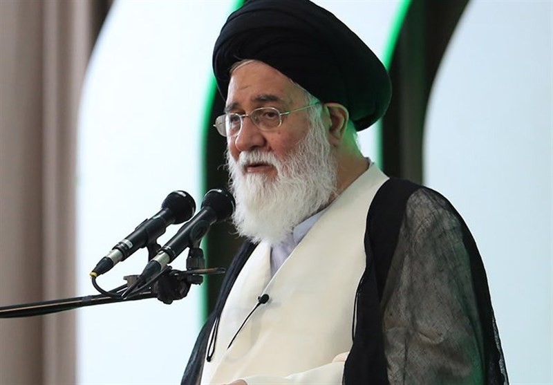 علمالهدی: اندیشه فاسد دوقطبی امنیت و مقاومت در برخی مجامع فرهیخته ترویج میشود علمالهدی: اندیشه فاسد دوقطبی امنیت و مقاومت در برخی مجامع فرهیخته ترویج میشود