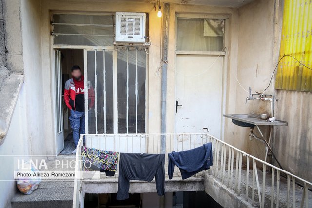 زندگی کارگر، دانشجو و معلمِ بازنشسته با معتاد و سارق زیر یک سقف/«فقر و بیپولی» نقطه اشتراک ساکنان خانههای مجردی زندگی کارگر، دانشجو و معلمِ بازنشسته با معتاد و سارق زیر یک سقف/«فقر و بیپولی» نقطه اشتراک ساکنان خانههای مجردی