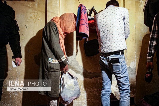 زندگی کارگر، دانشجو و معلمِ بازنشسته با معتاد و سارق زیر یک سقف/«فقر و بیپولی» نقطه اشتراک ساکنان خانههای مجردی زندگی کارگر، دانشجو و معلمِ بازنشسته با معتاد و سارق زیر یک سقف/«فقر و بیپولی» نقطه اشتراک ساکنان خانههای مجردی