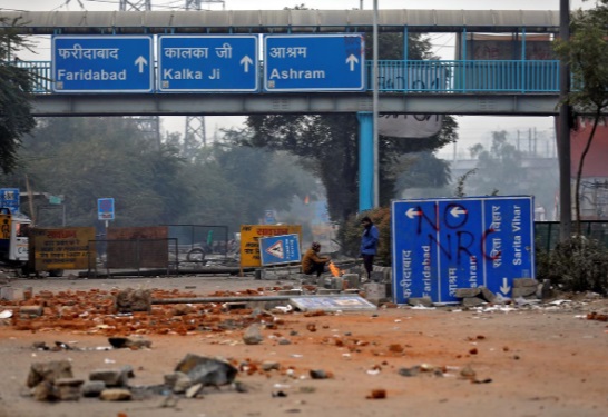 معترضان هندی خیابان‌ها را بستند